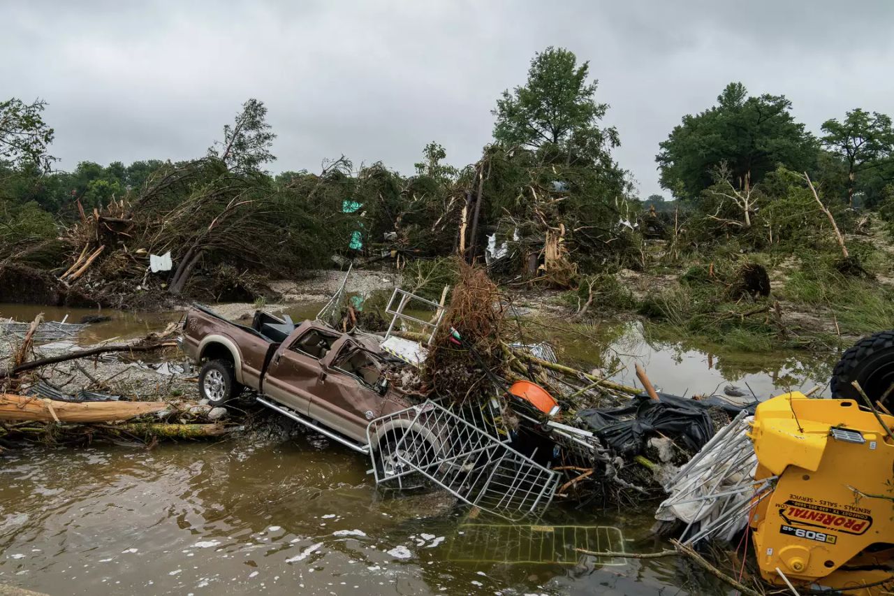 Hope For Texas - Flood Relief: Together We Stand